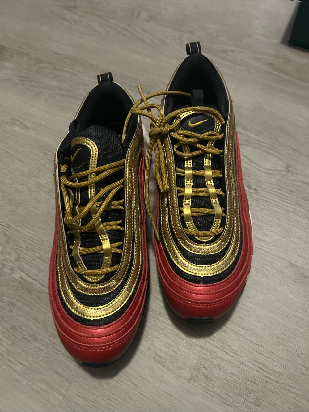 Nike Gold and Red Wave-Detail Running Sneakers